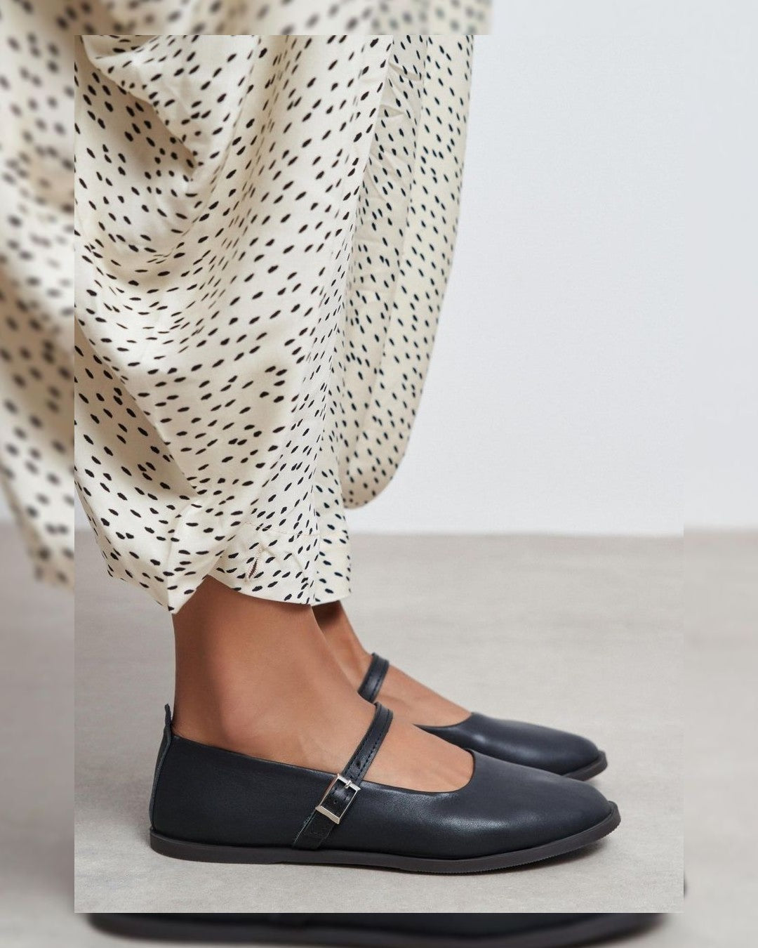 Footwear - Black - side view