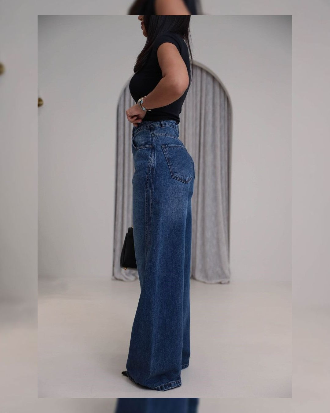 Jeans - Denim - side view