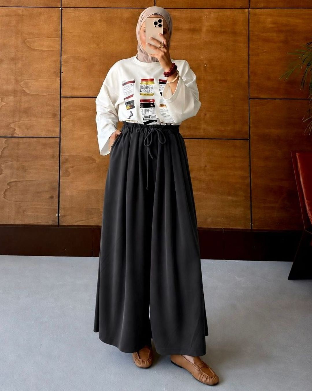 Pants - Black - front view