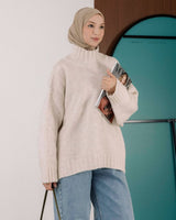 Top - Beige - three-quarter view