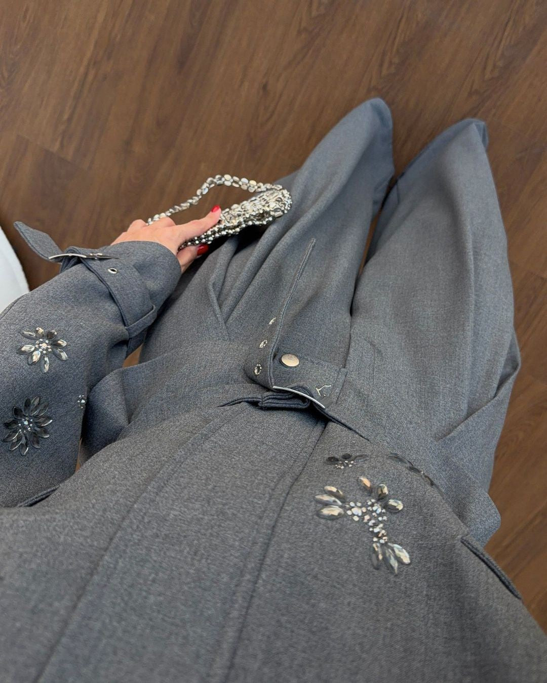 Two Piece Set + Belt - Grey - detail