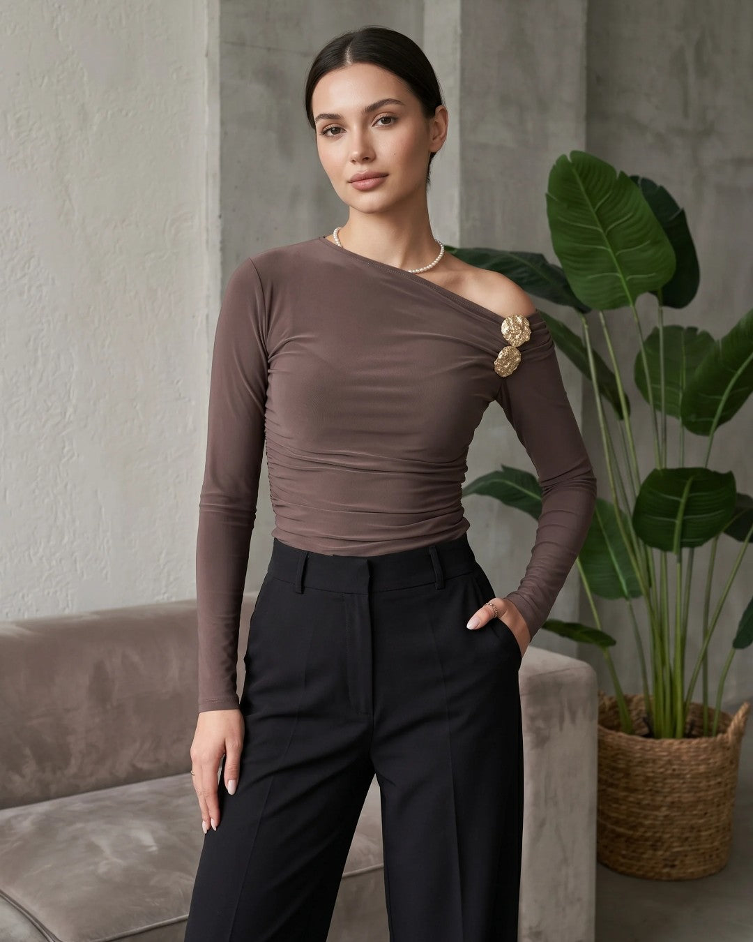 Asymmetric Eclipse Top