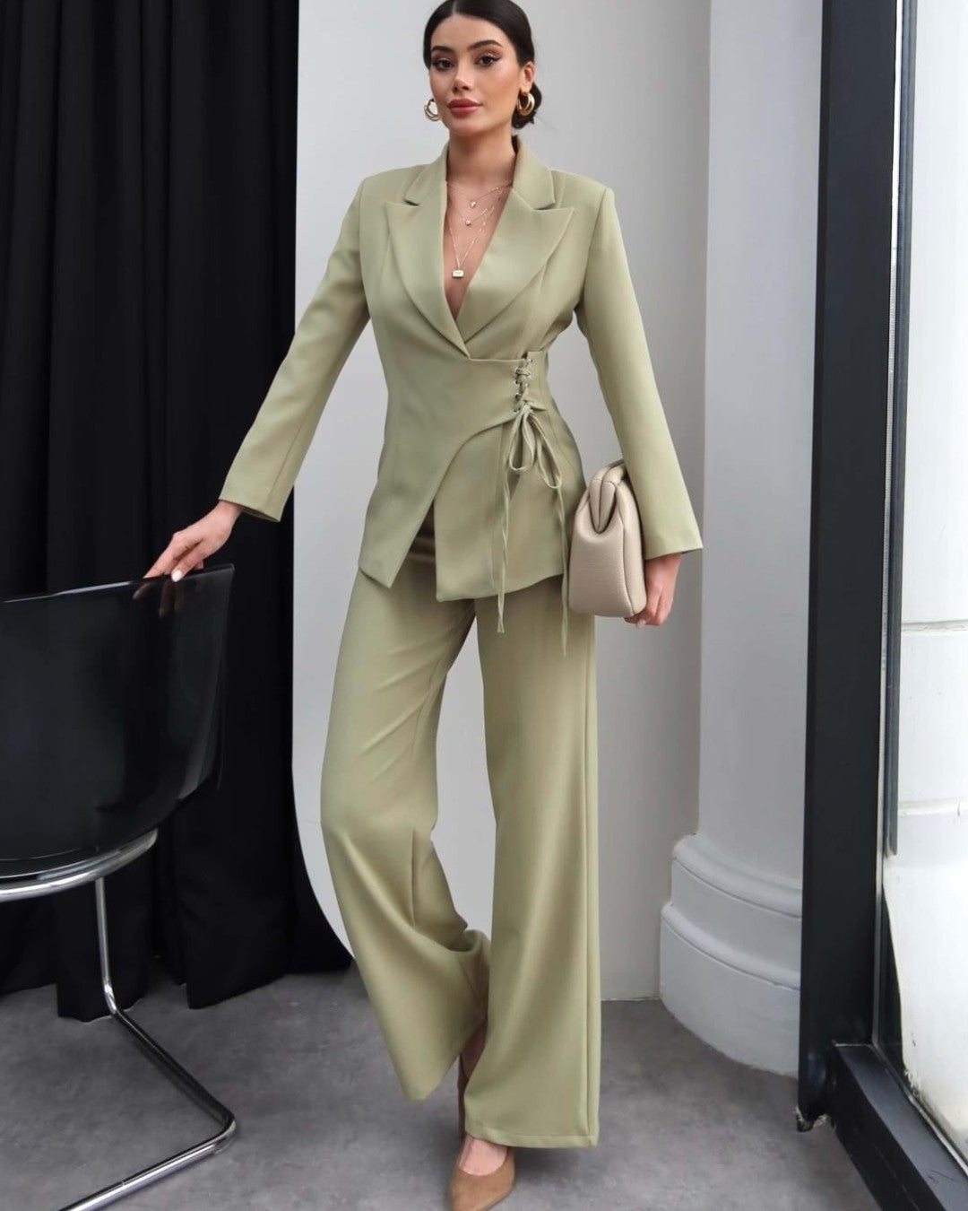 Atelier Muse Suit