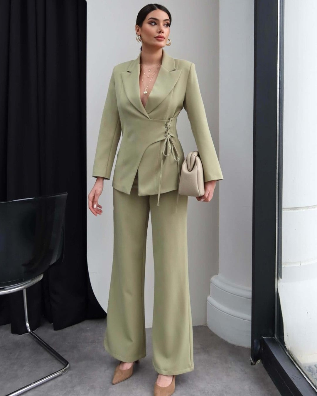 Atelier Muse Suit