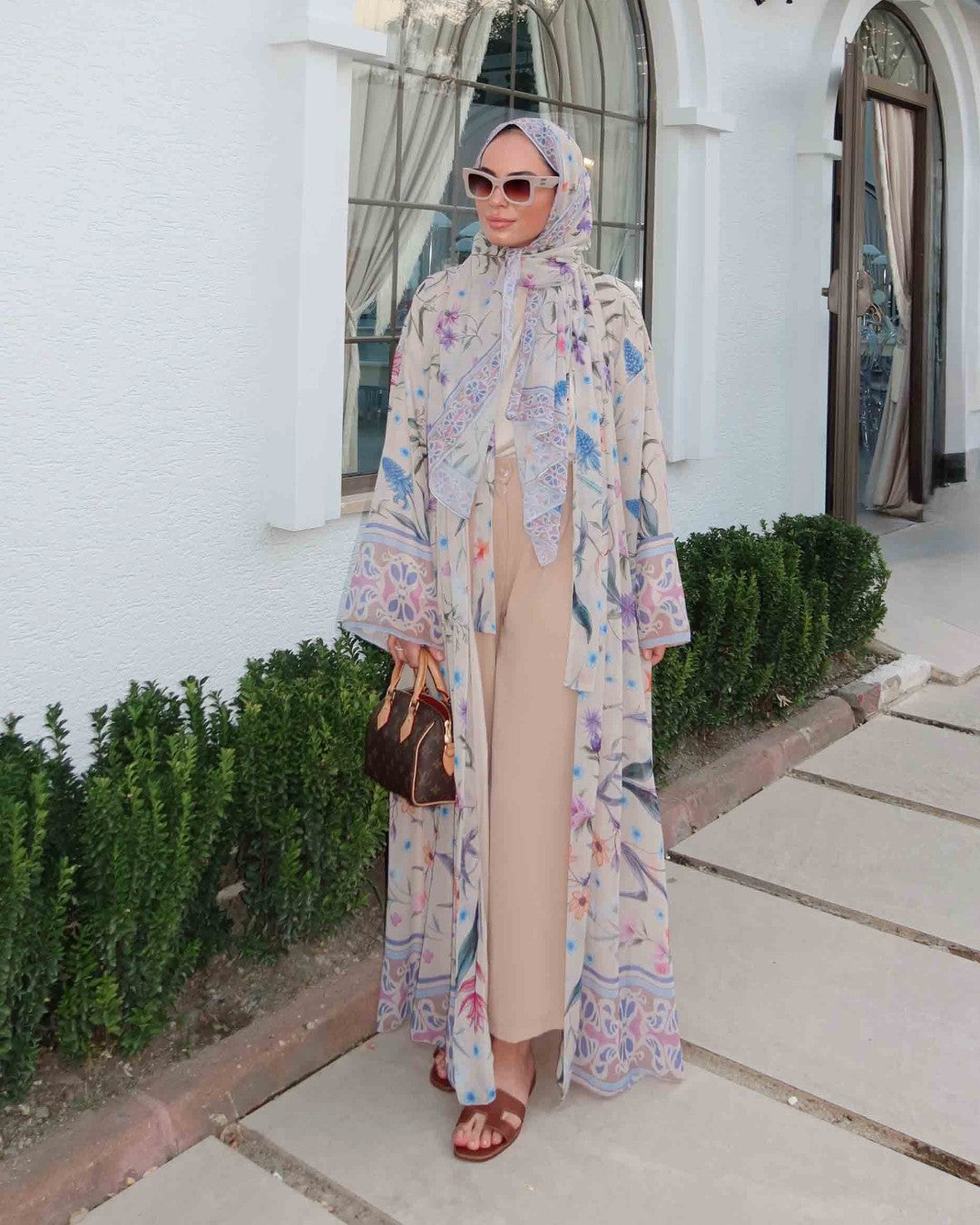 Blush Breeze Abaya