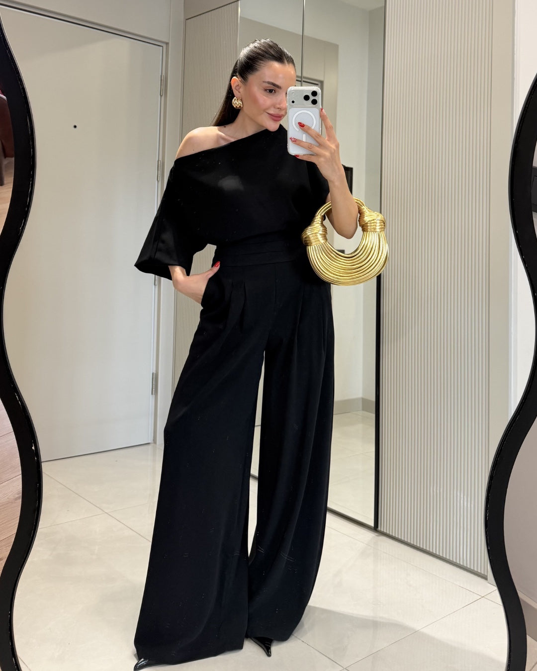 Chic Flow One-Shoulder Set