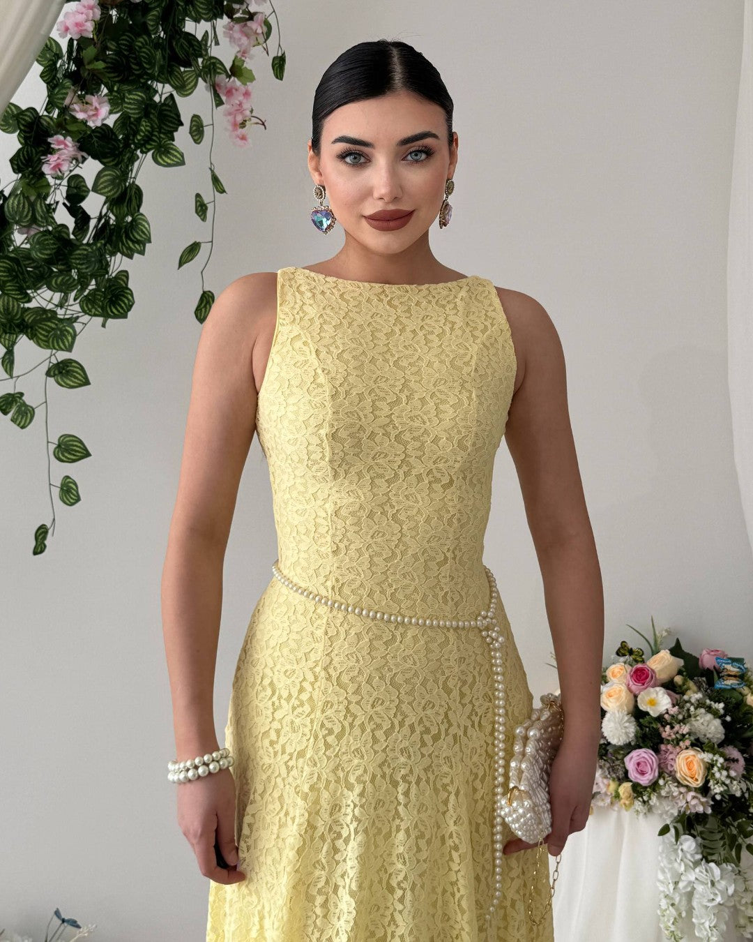 Elegant Waistline Lace Dress