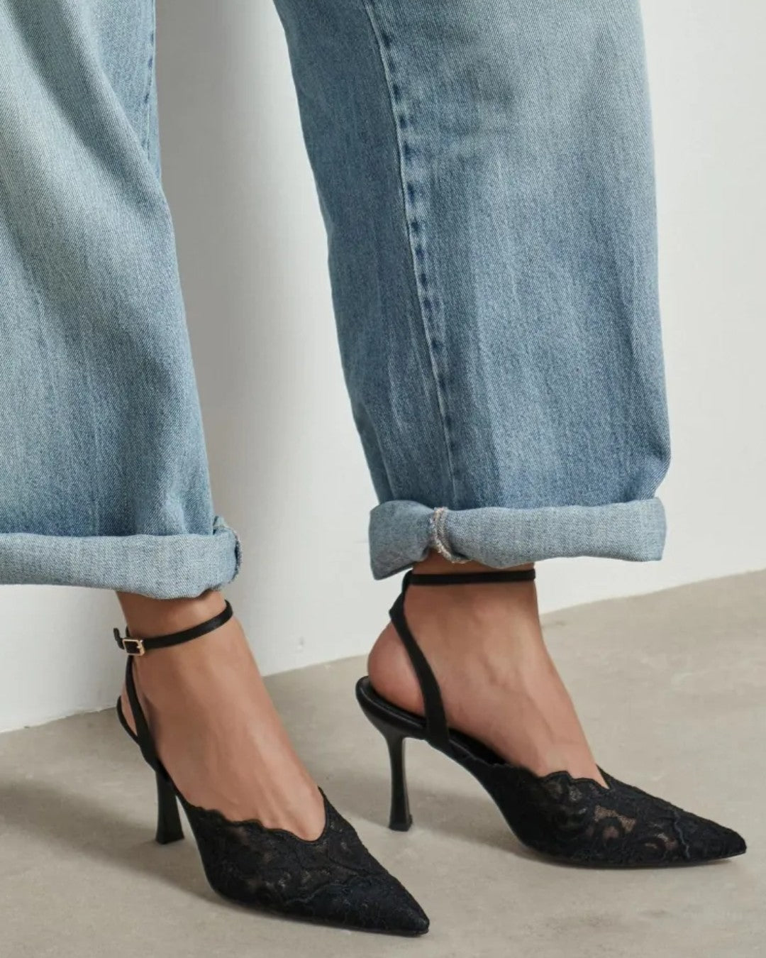 Faiz Insipred Lace Pumps