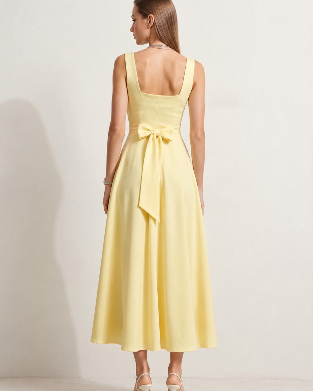 Féminine Bow Midi Dress