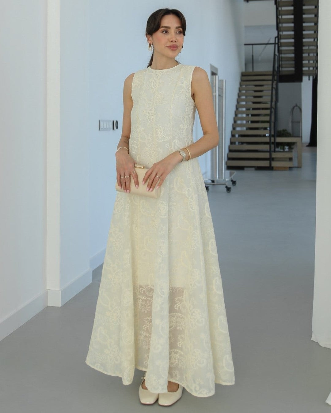 Feminine Silhouette Dress