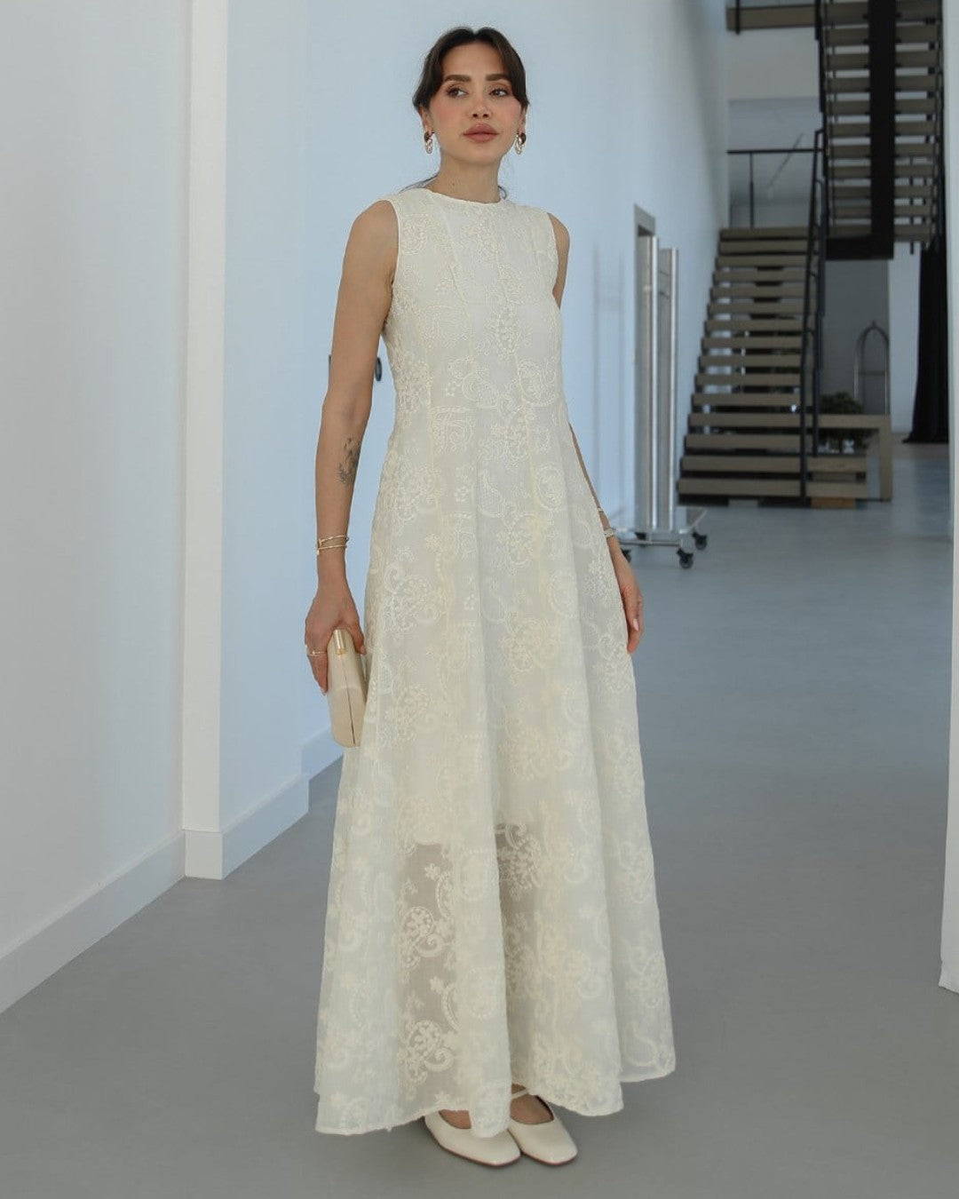 Feminine Silhouette Dress