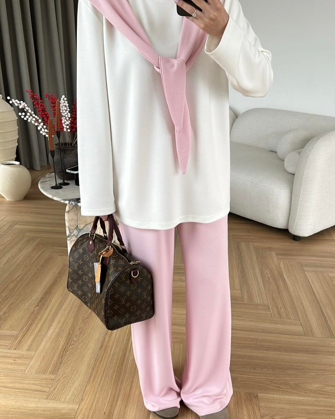 Minimal Scarf Lounge Set