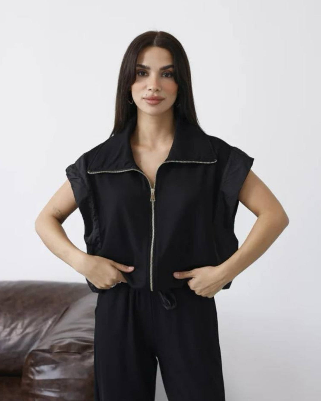 Minimal Two Piece Set