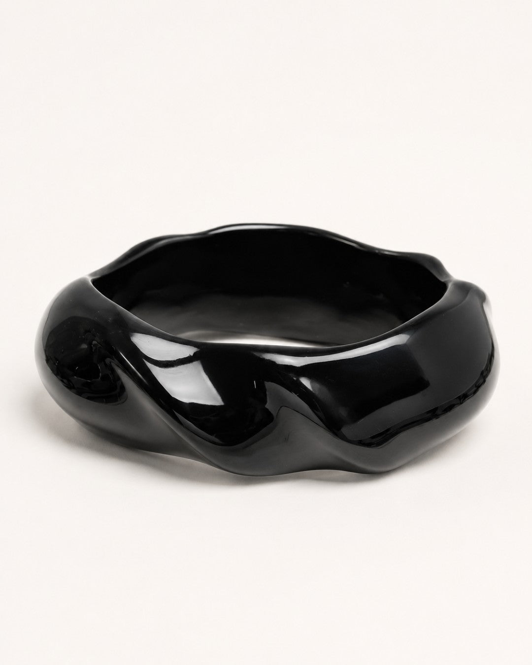 Noire Wave Sculptural Bangle