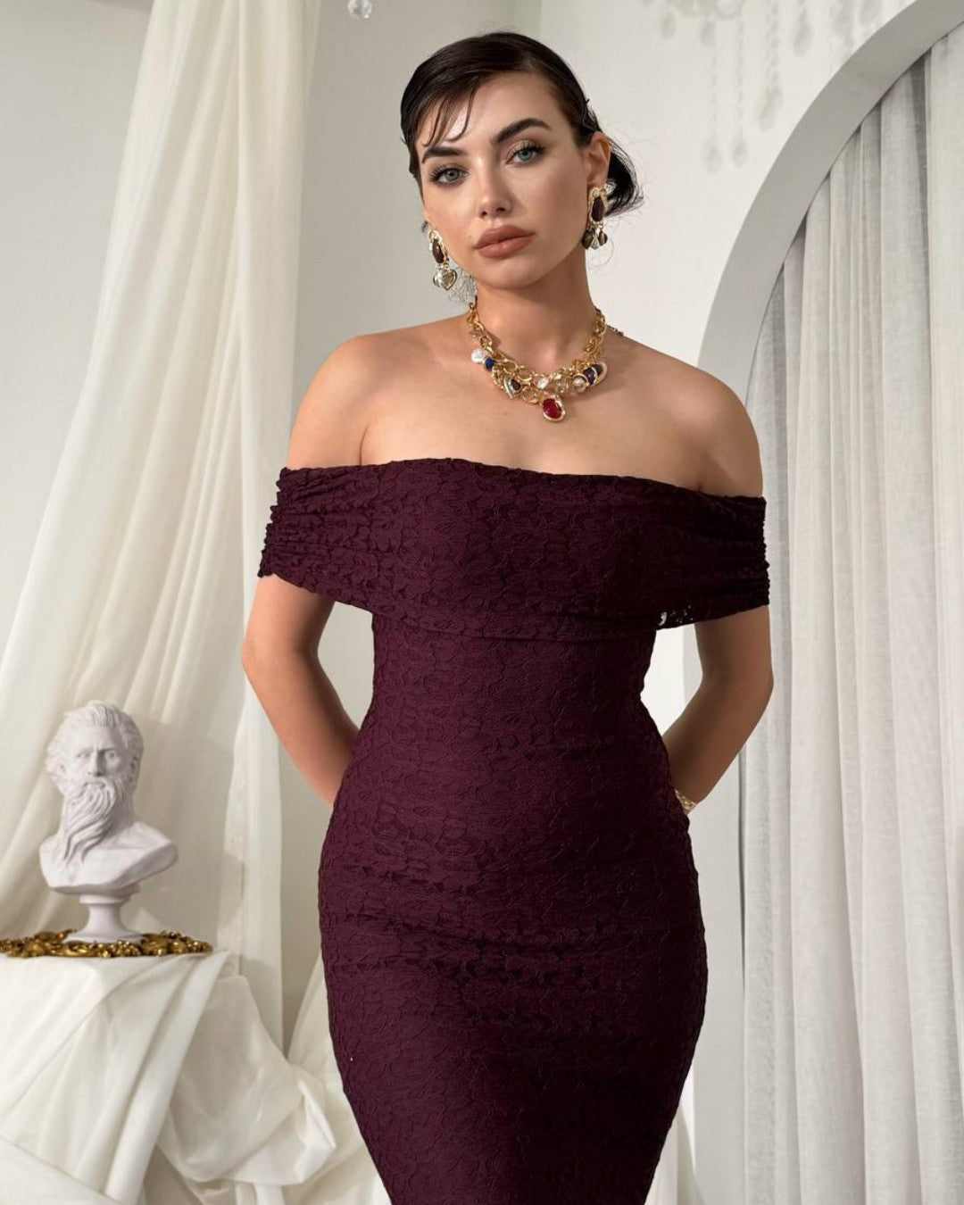 Off-Shoulder Lace Siren Gown