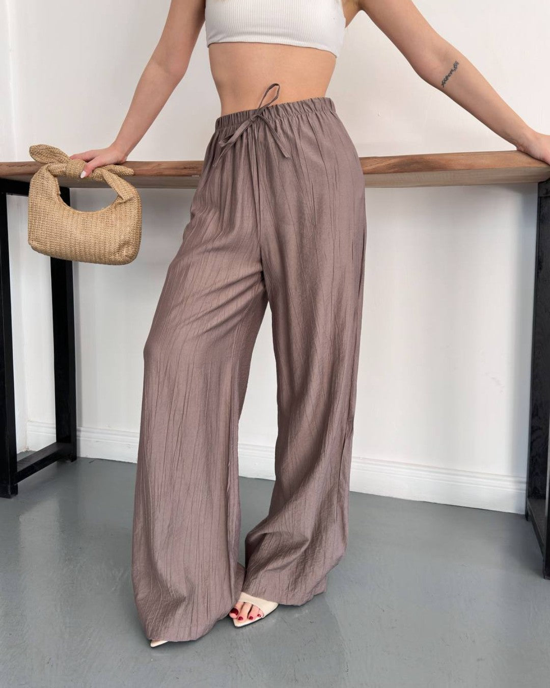 Relaxed Wide-Leg Pants