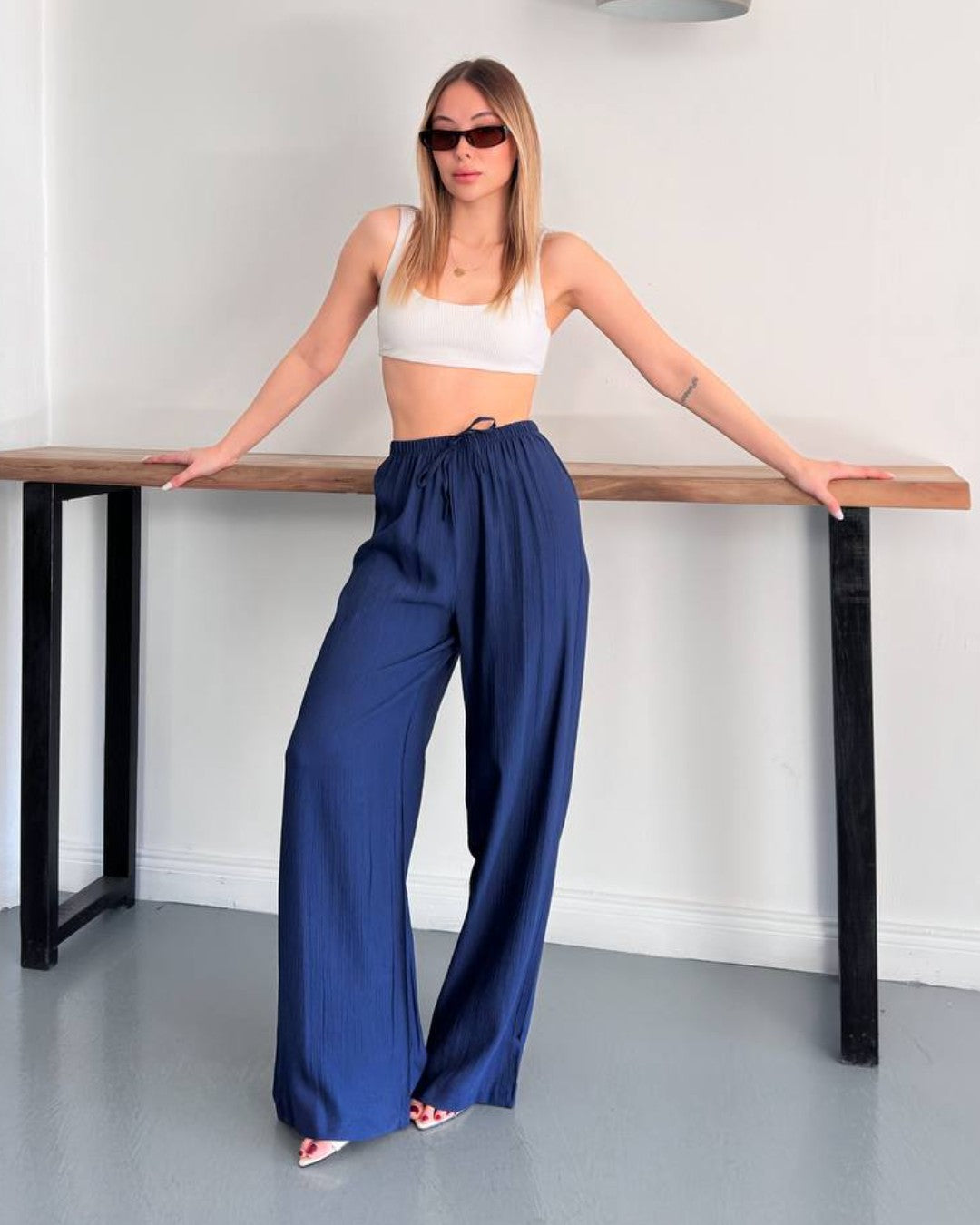 Relaxed Wide-Leg Pants