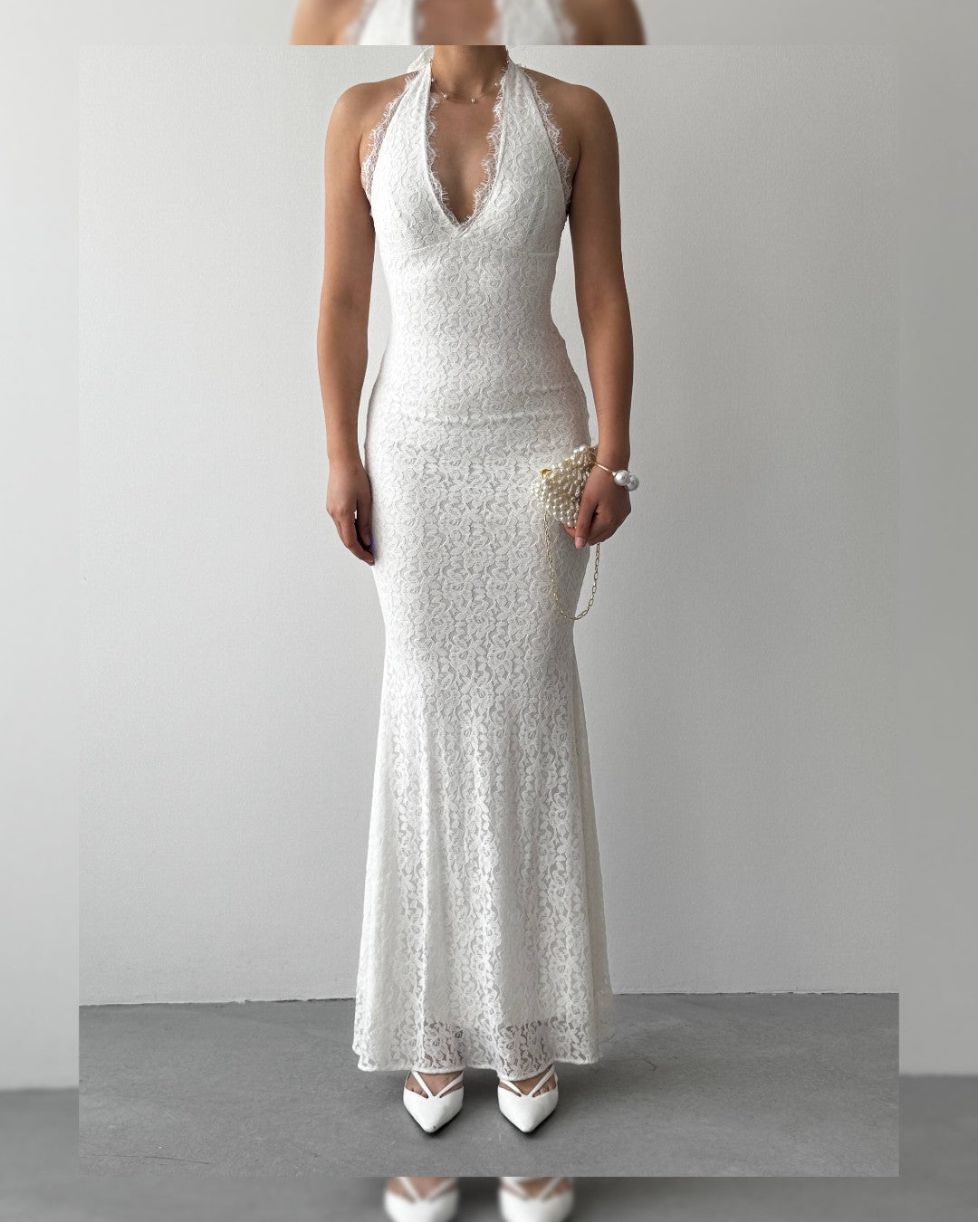 Romance in Lace Dress
