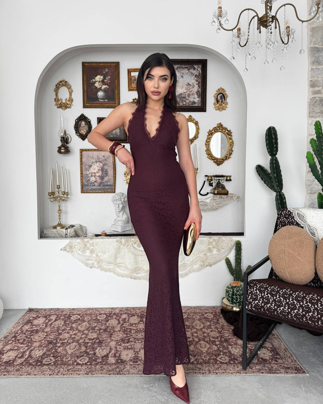 Romance in Lace Dress