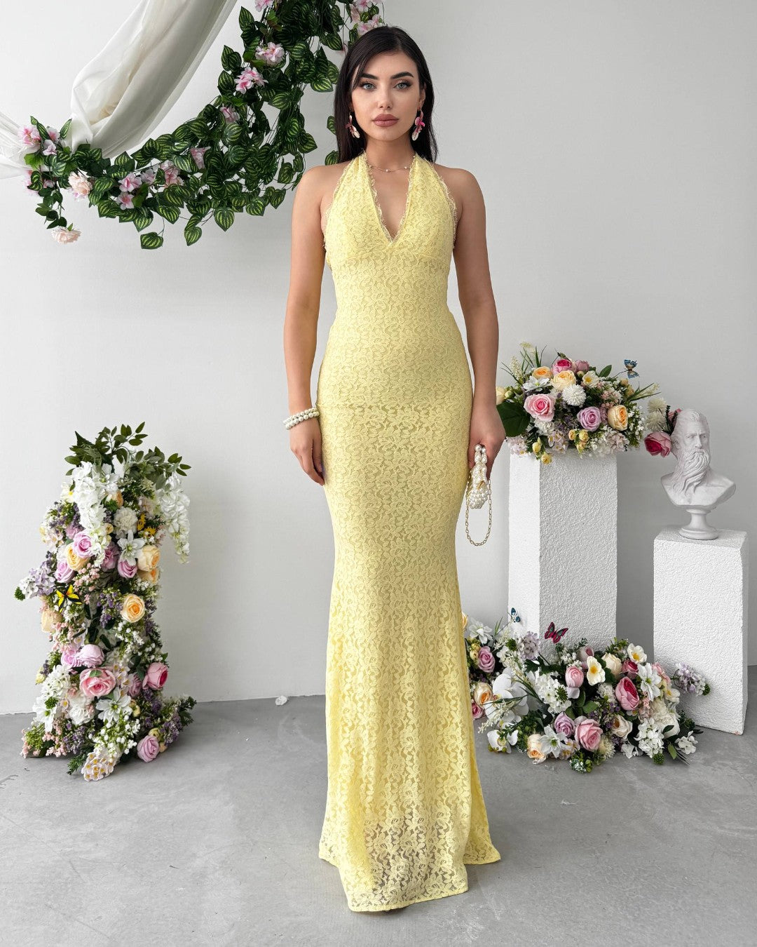 Romance in Lace Dress