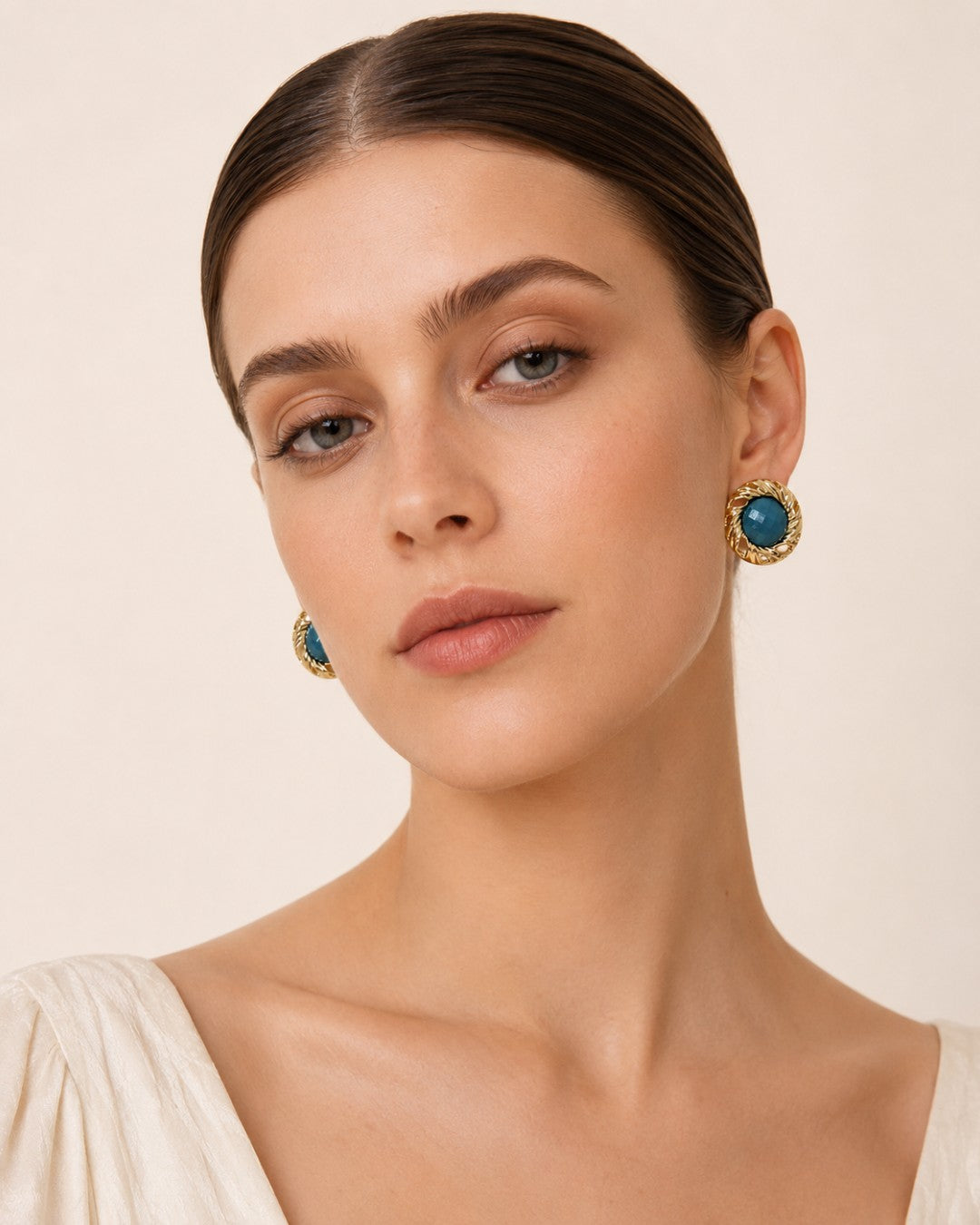 Rope-Frame Cabochon Studs