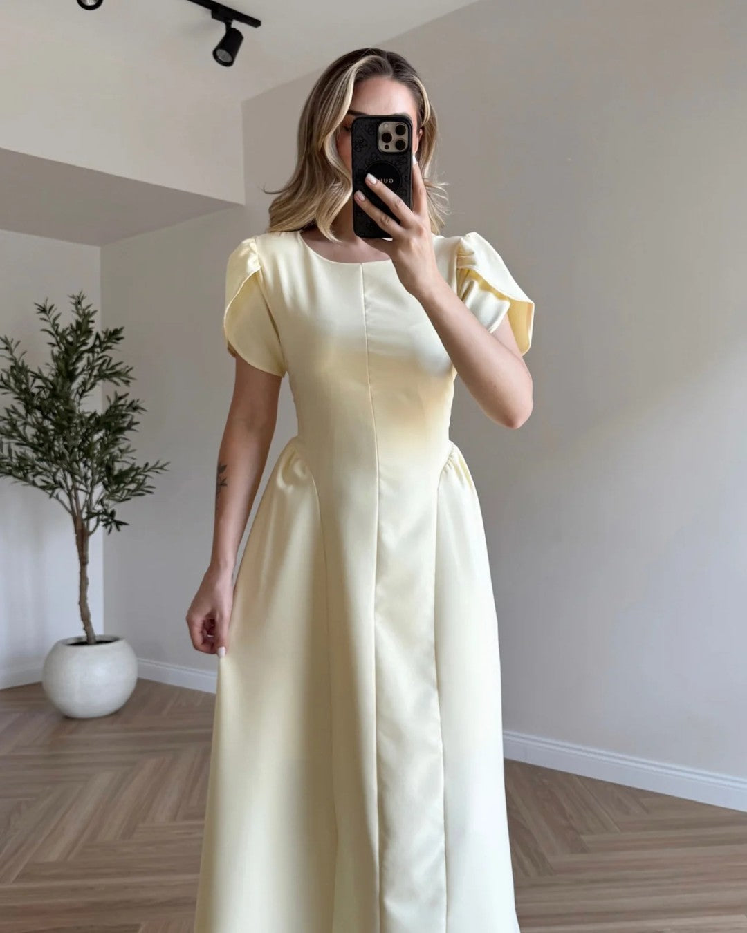 Scarlet Midi Dress