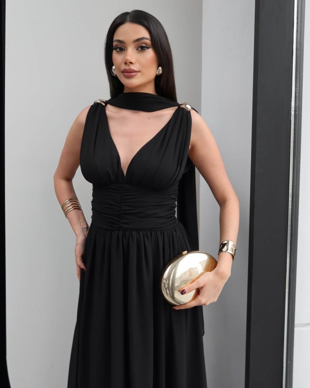Sculpted Waist Flow Maxi Dress