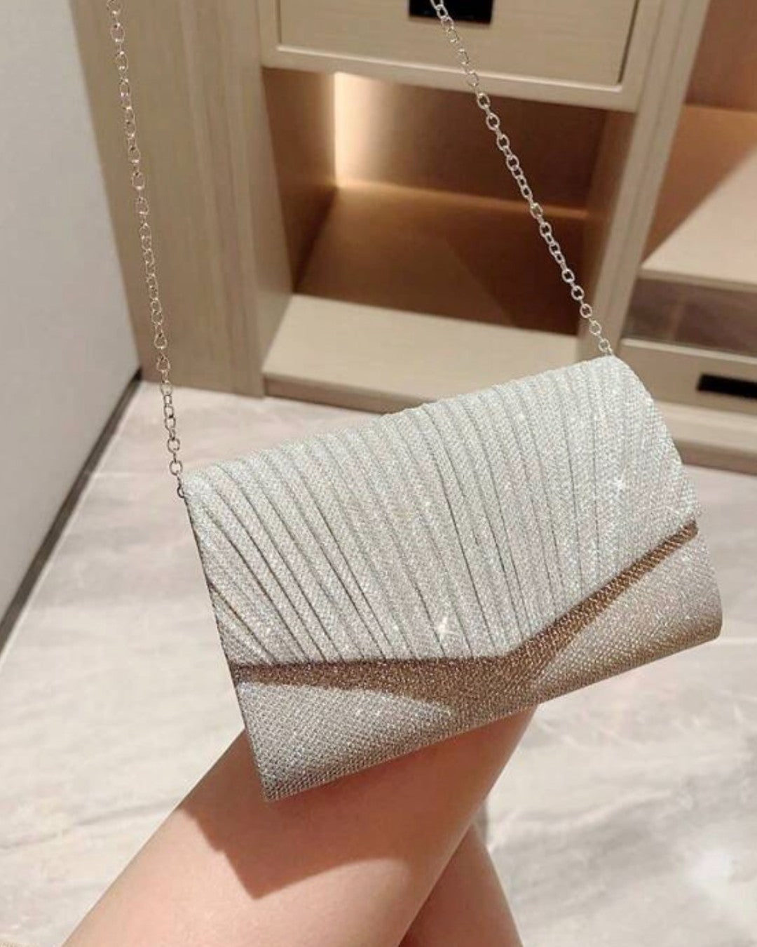 Silver Lumière Clutch