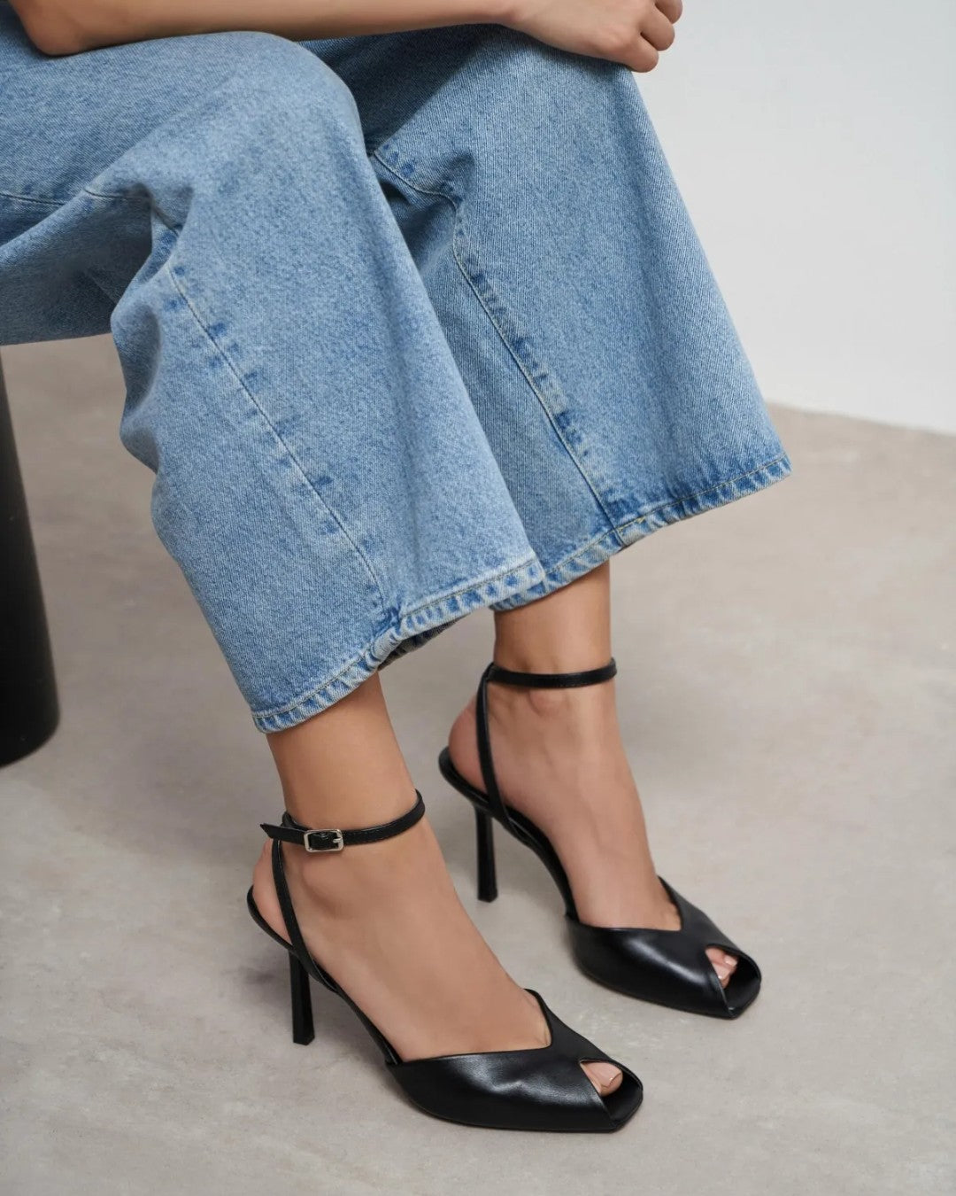 Soft Minimal Heels