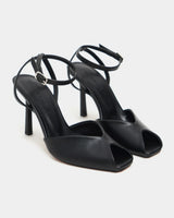 Soft Minimal Heels