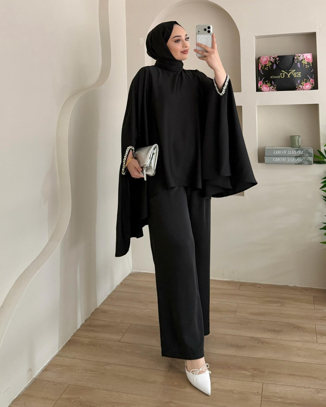 The Arabella Cape Set