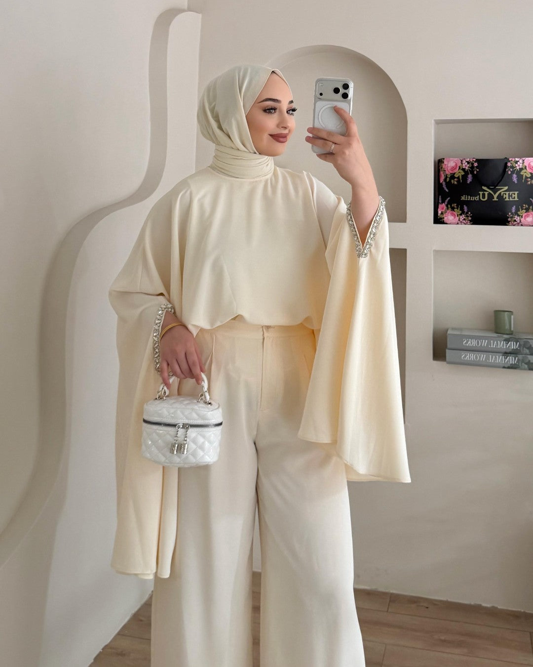 The Arabella Cape Set