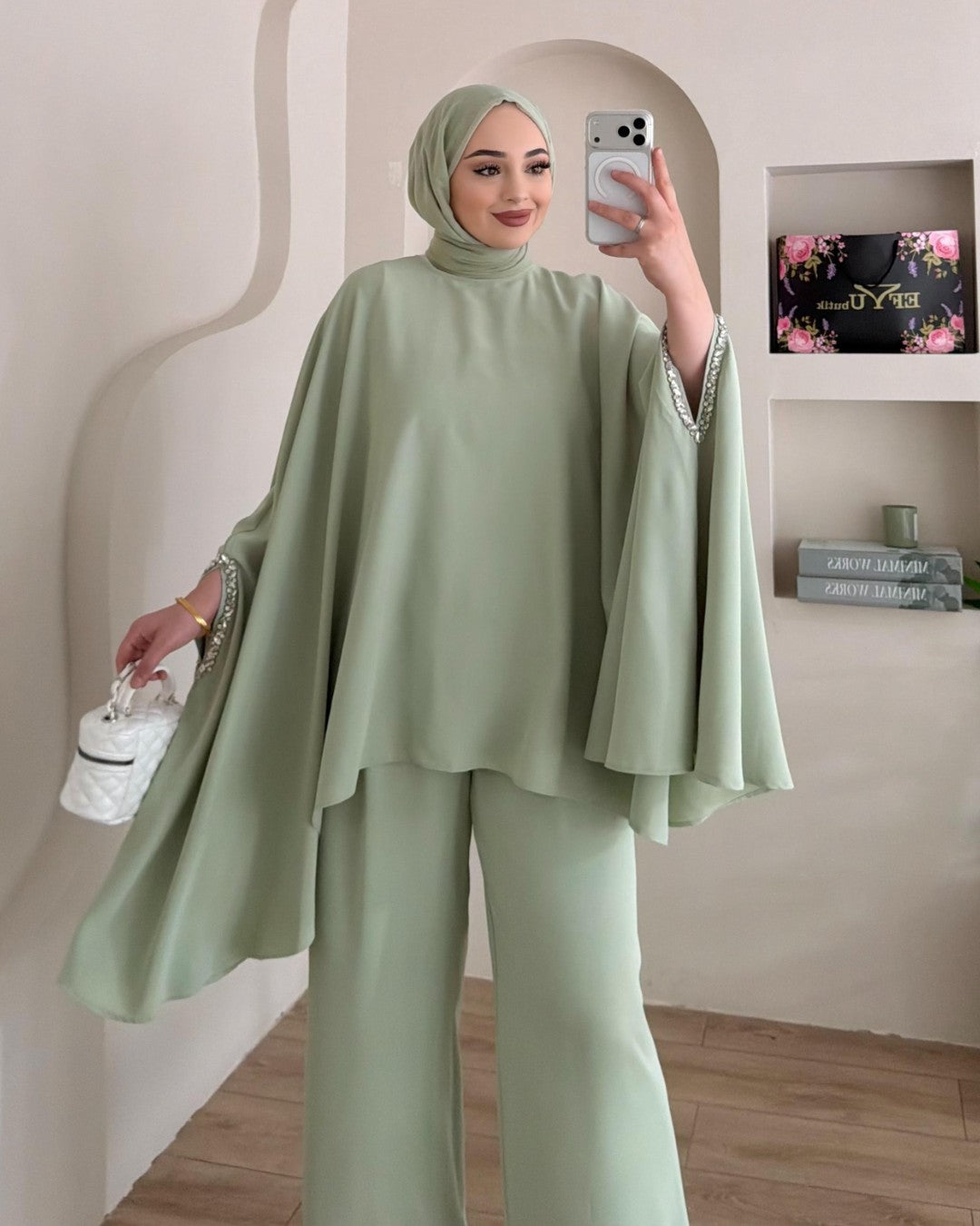 The Arabella Cape Set