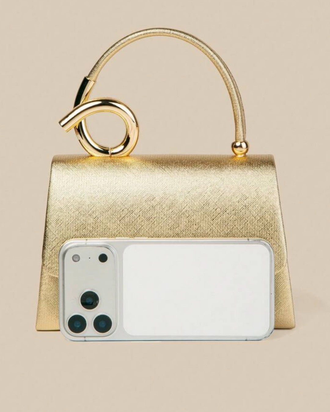 The Aurelia Clutch