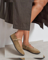Footwear - Zeti - three-quarter view