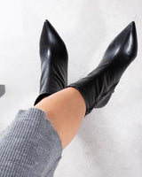 Footwear - Black - detail