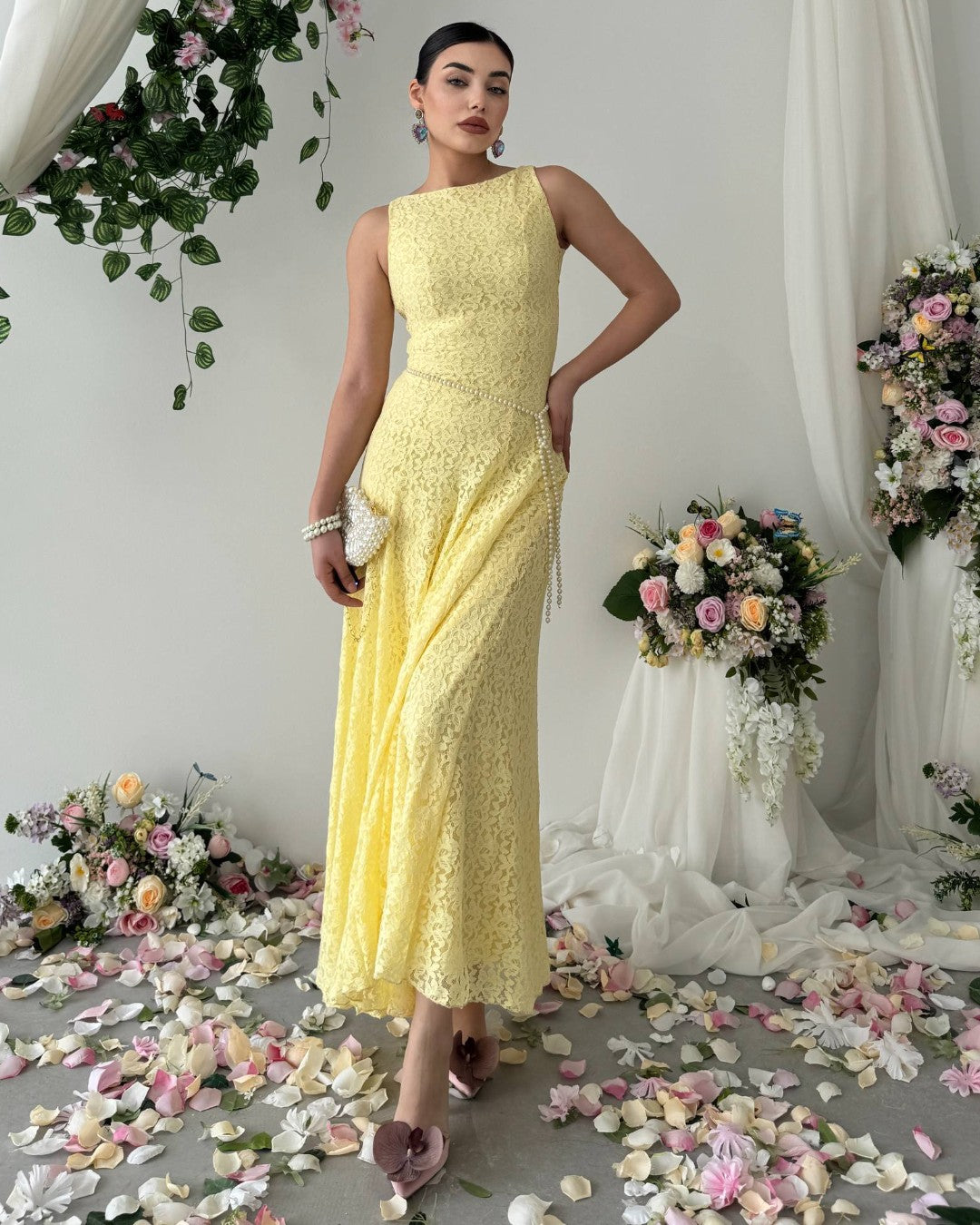 Elegant Waistline Lace Dress