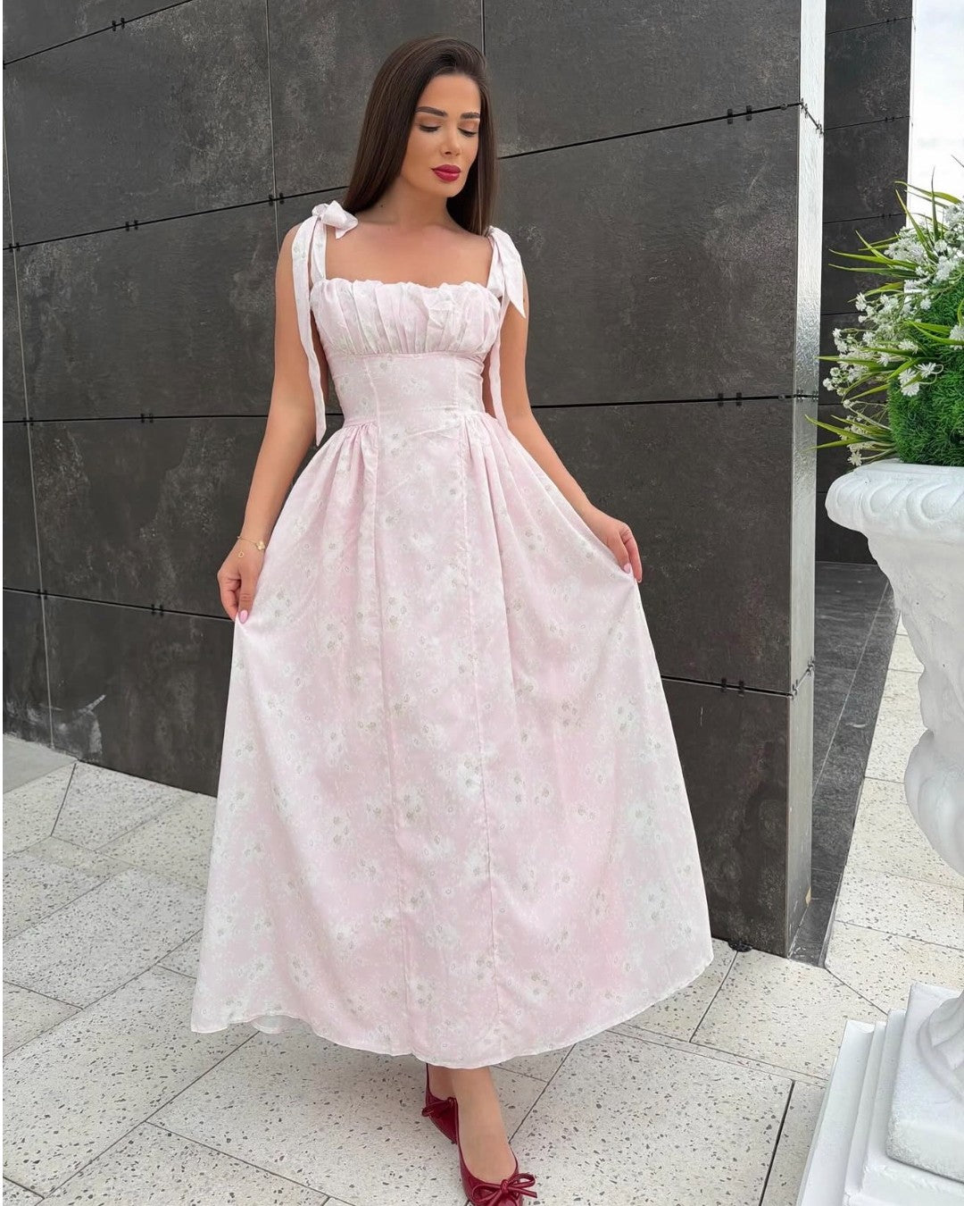 Feminine Floral Dress