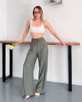 Relaxed Wide-Leg Pants