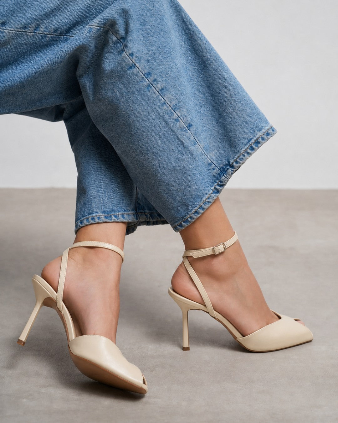 Soft Minimal Heels